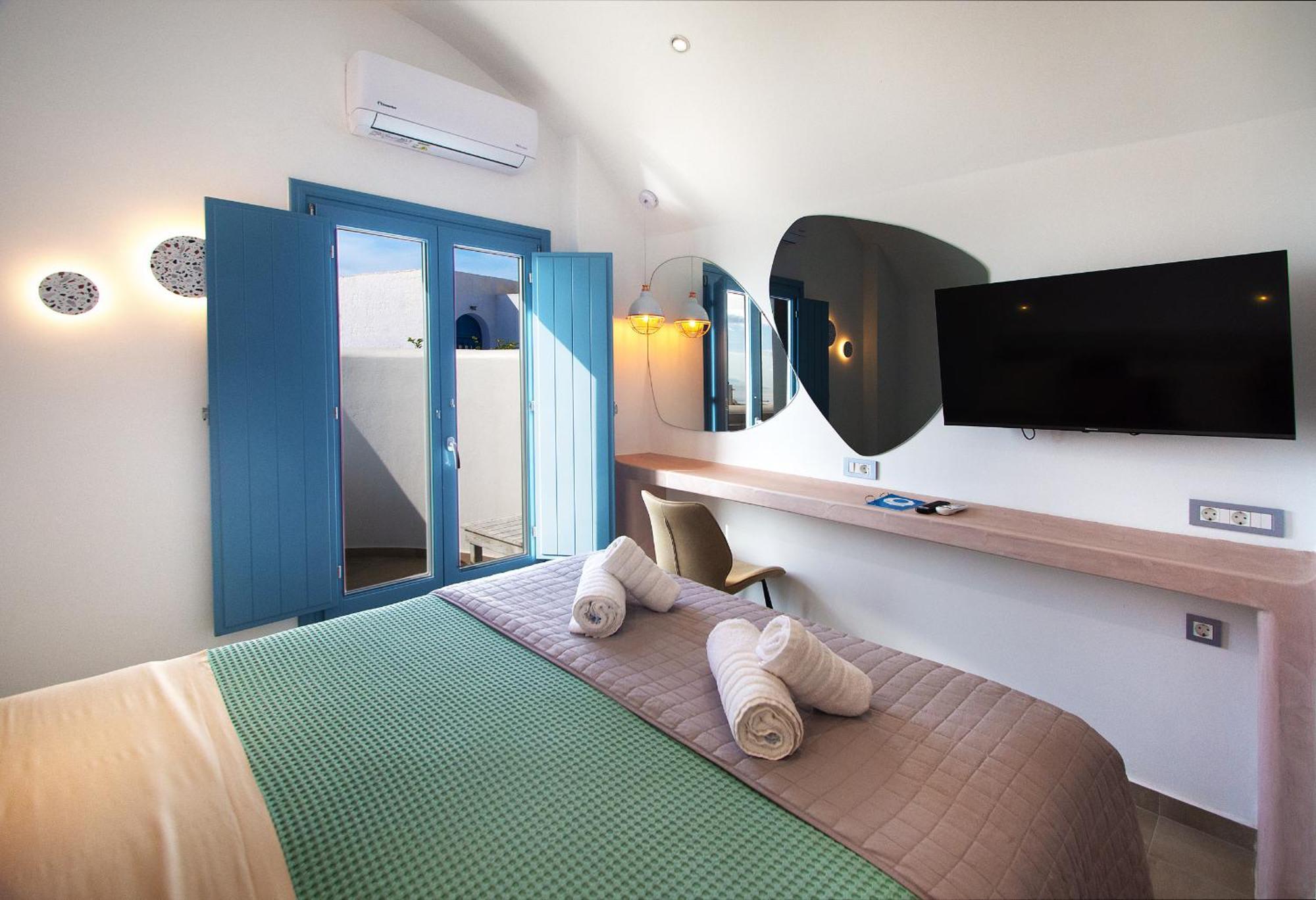 Aegean Blue Suites Pýrgos エクステリア 写真