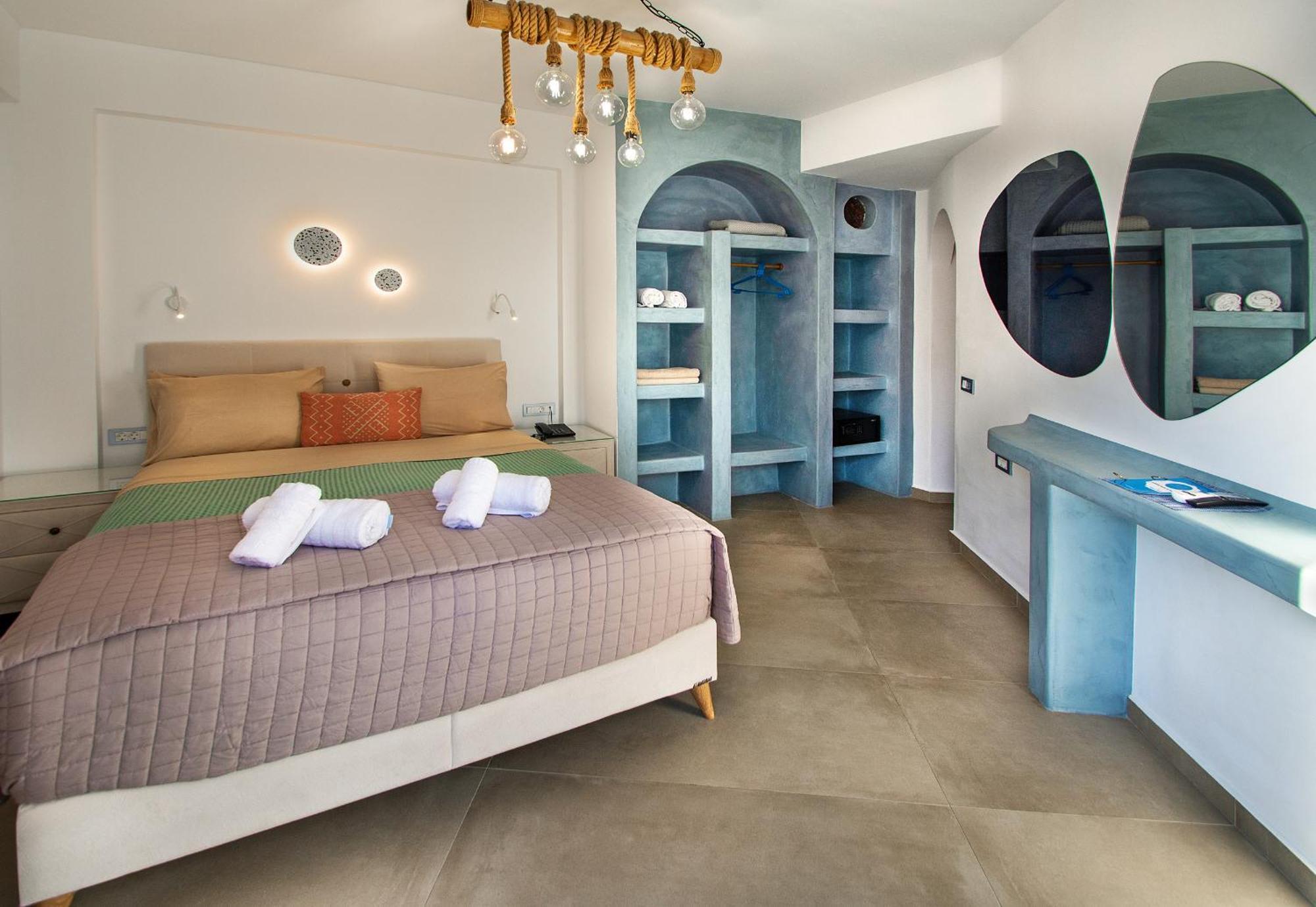 Aegean Blue Suites Pýrgos エクステリア 写真